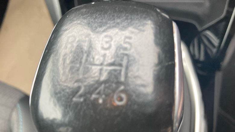 Peugeot 208 1.2 PureTech 100 Allure 5dr Petrol Hatchback